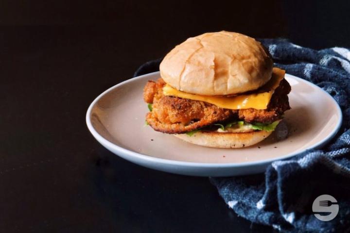 Chicken Burger - Len's Food Bar