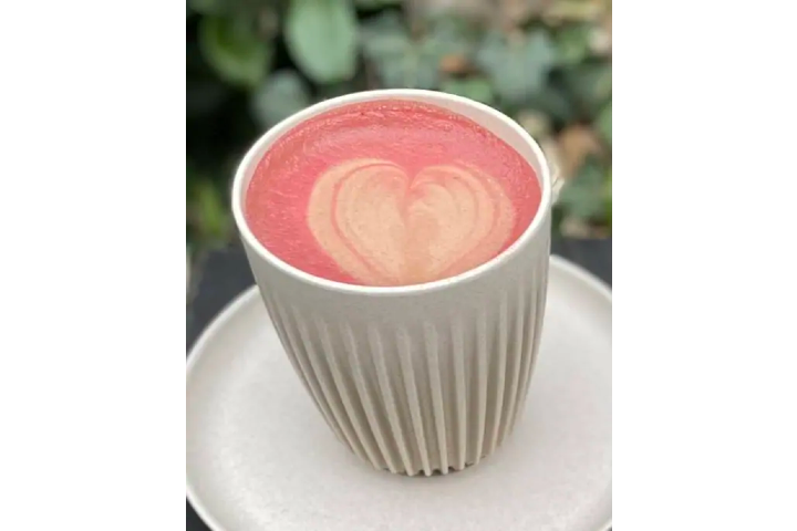 Rosa heiße Schokolade - Just Coffee