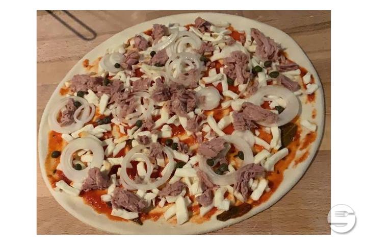 Pizza al tonno - Pizzeria Untermoos