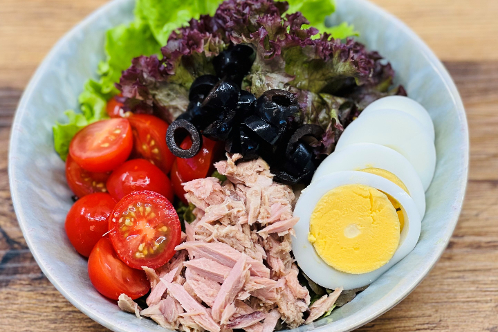 Salade Niçoise - Sando House