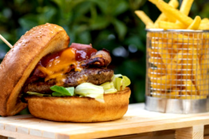 Burger Regular 🧡 - Maestri Pizza & More