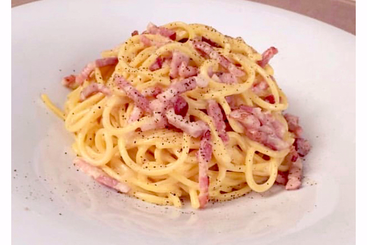 Spaghetti alla Carbonara - Maestri Pizza & More