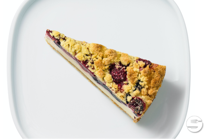 Raspberry-Blueberry Curd Cake - IKEA Restaurant Pratteln