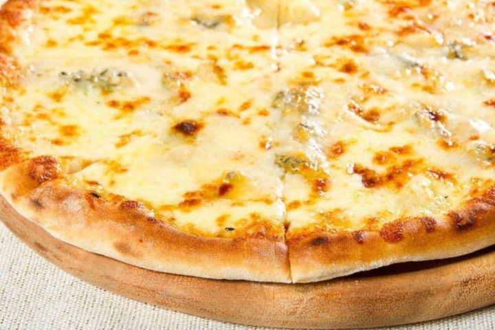 Pizza 4 Formaggi - La Stella Pizza & Pasta