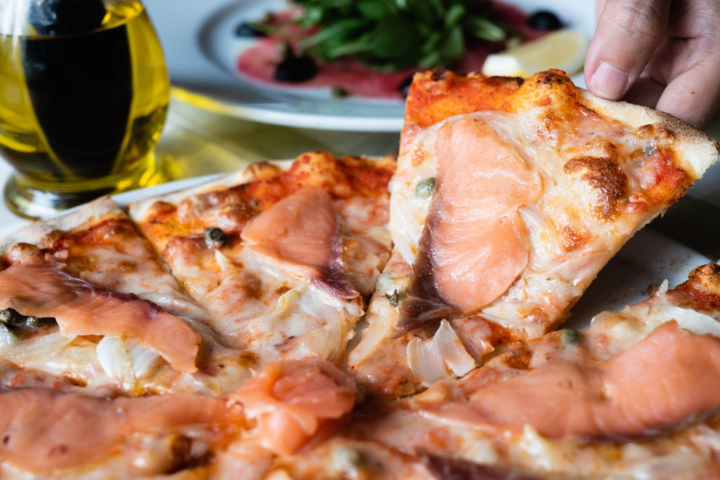 Pizza Salmone - La Stella Pizza & Pasta