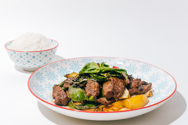 Beef Sautéed with Chilli and Vegetables - Haiku Asian Cuisine & Sushi - Roche
