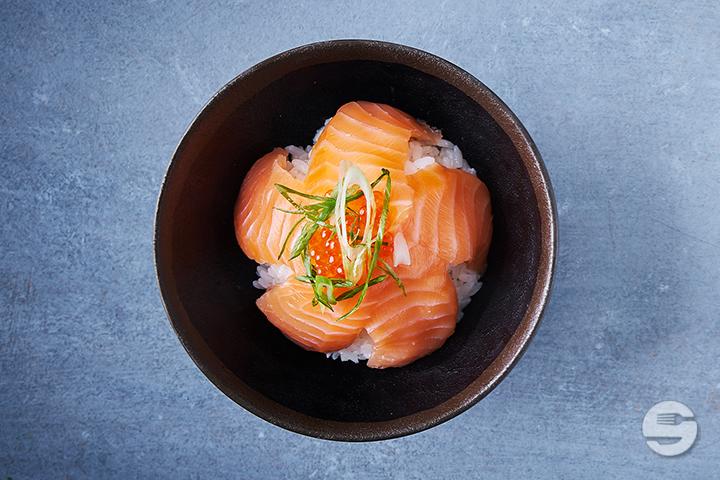 Salmon Chirachi - Yooji's Bahnhofstrasse