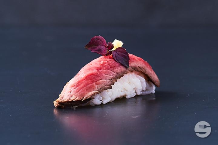 Beef Nigiri (2 pc.) - Yooji's Bahnhofstrasse