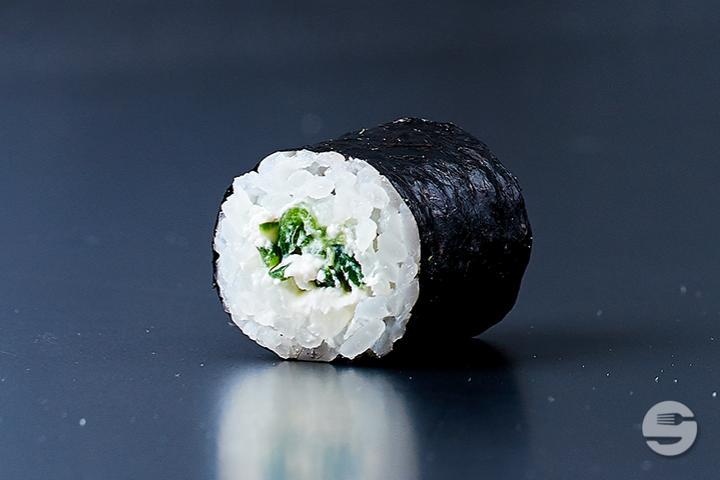 Cucumber Cream Cheese Maki (4 pcs.) - Yooji's Bahnhofstrasse