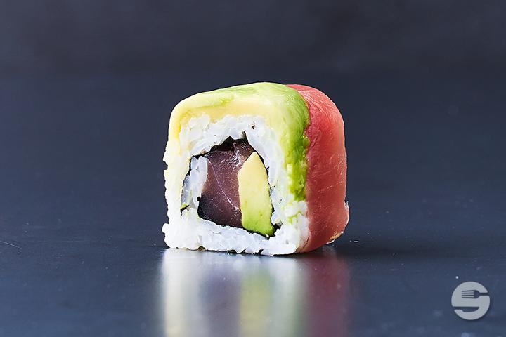 Tuna Rainbow (4 pcs.) - Yooji's Bahnhofstrasse