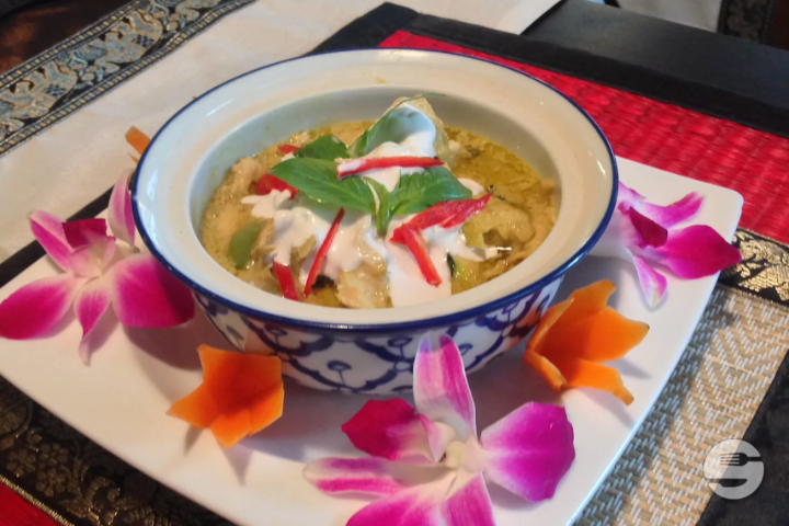 Gaeng Ped (spicy) - Mr. Rung