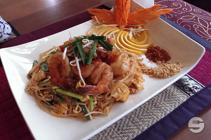 Phad Thai - Mr. Rung
