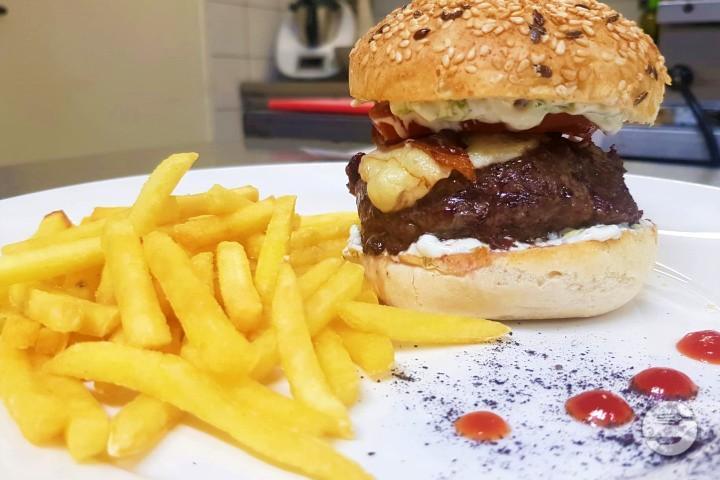 Hamburger Fassona Bismark - Ristorante Bottega del Vino