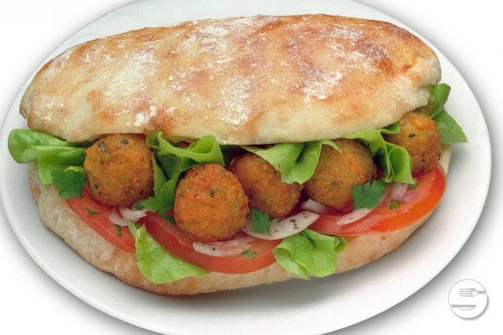Falafel im hausgemachtem Taschenbrot - Best Pizza Kurier