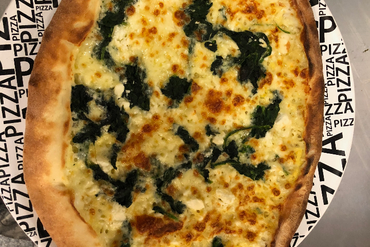 Pide mit Spinat und Ei - Best Pizza Kurier