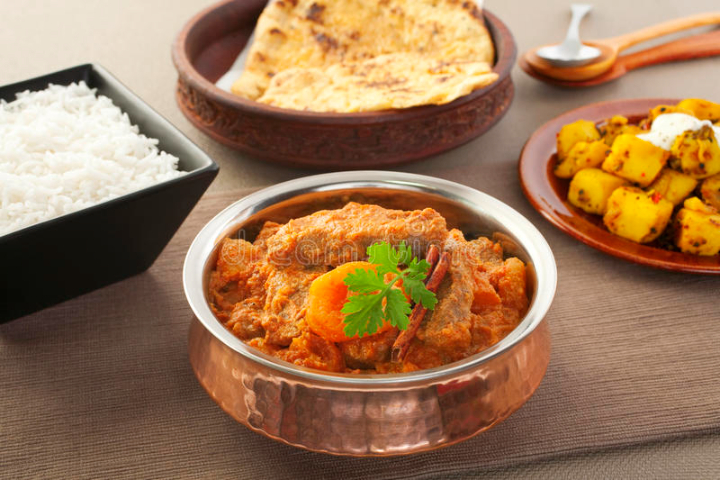 Lahori Special Karahi mit Reis und Lamm - Chilli Masala