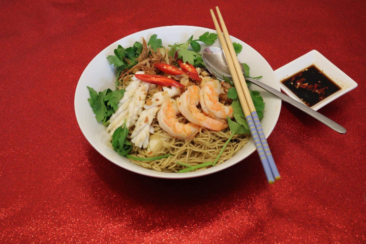 Bún Bò lá lốt (Bo La) - Vietnam Street Food