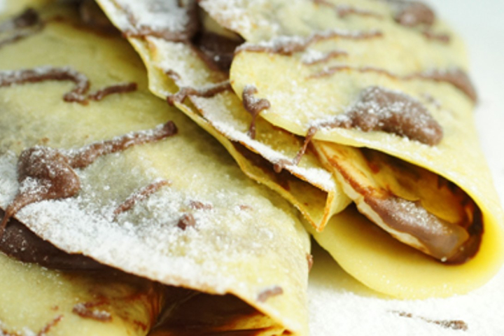 Crêpes with Nutella - AMALO