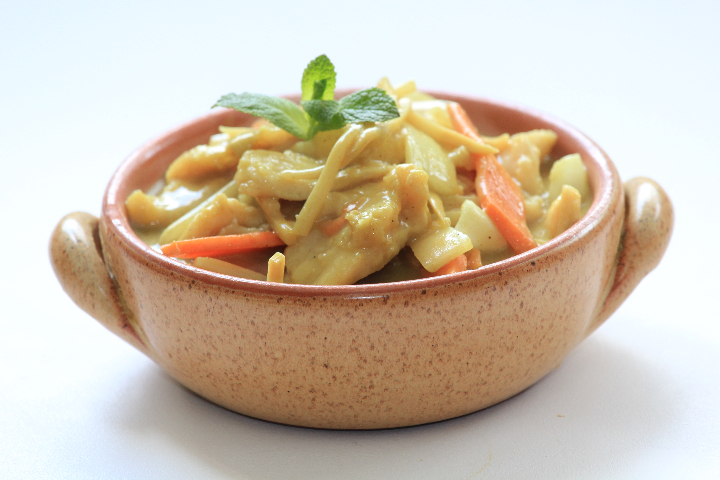 145. Yellow Curry Chicken - Isushi