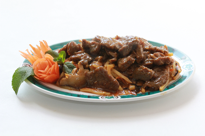 157. Beef with Mushrooms and Bamboo Sprouts - Isushi