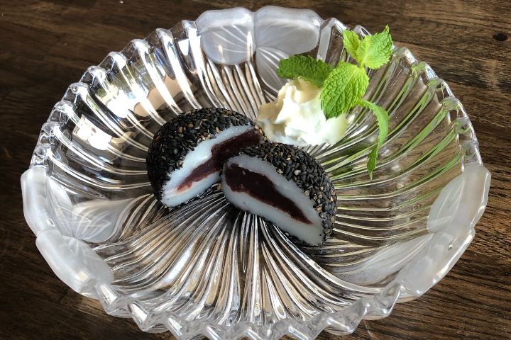 Mochi au sésame et haricot rouge - Isushi