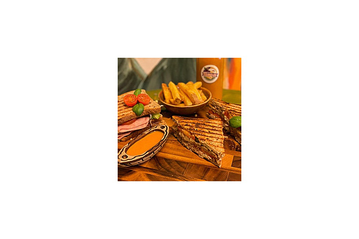 CLUB SANDWICH - Bang-on Tapiocaria & Açai
