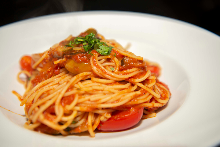 SPAGHETTI ALLA NAPOLETANA - Lützelau - Seerestaurant