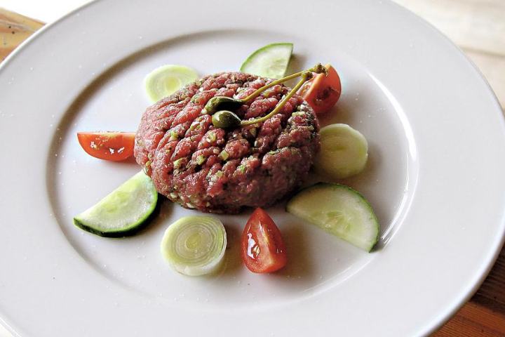 BEEFSTEAK TARTAR (Large) - Lützelau - Seerestaurant