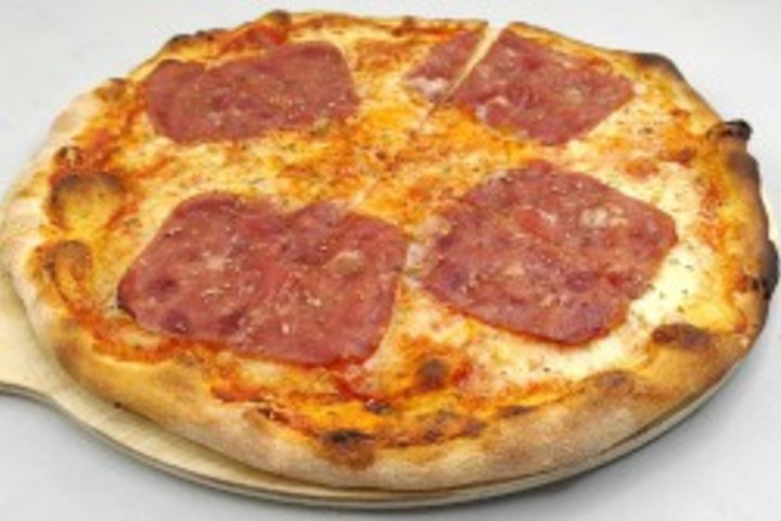 Pizza Prosciutto - Restaurant Lalina