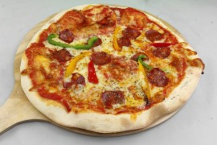 Pizza Salami - Restaurant Lalina