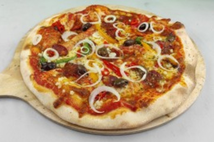 Pizza Calabrese - Restaurant Lalina