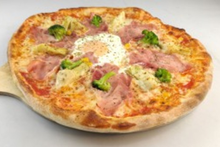 Pizza Quattro Stagioni - Restaurant Lalina