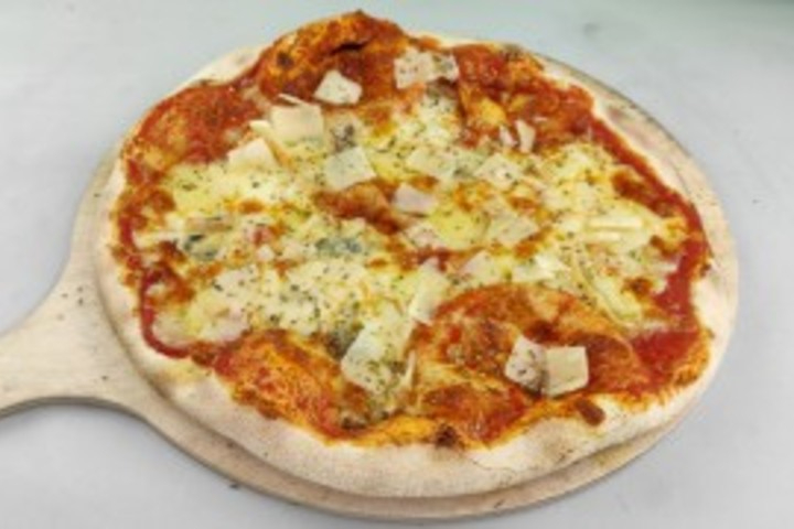 Pizza Cinque Formaggi - Restaurant Lalina