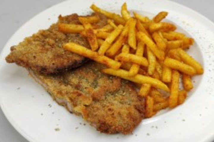 Panierteskalbsschnitzel - Restaurant Lalina