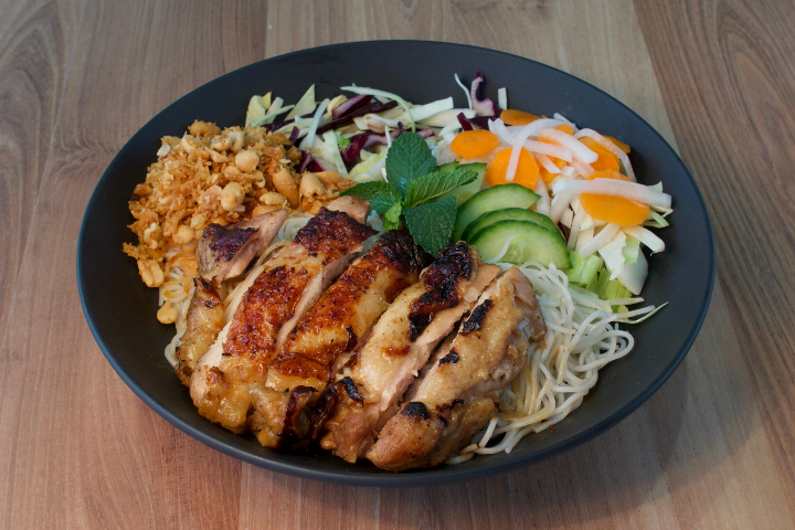 Joli Bun lemongrass chicken ✌🏼 - Beau Bun by Food Act