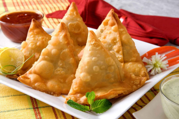 Chicken Samosa (2 Pieces) - Cloves
