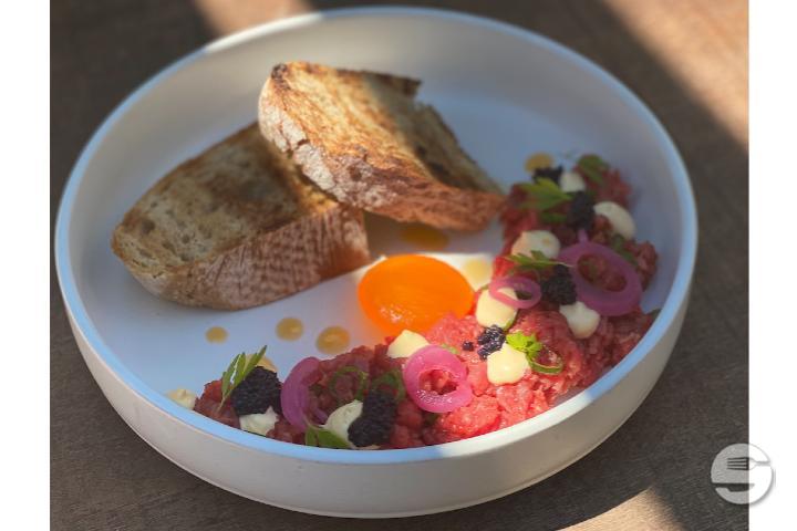 Al piatto Beef Tartare with eggs - Barbacoa Osteria Messicana