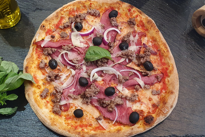 Napoletana - Emirates Pizza