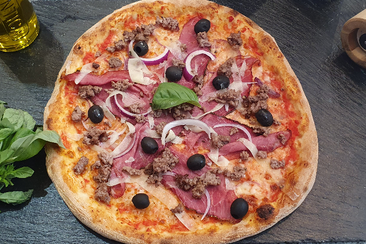 Cosa Nostra - Emirates Pizza