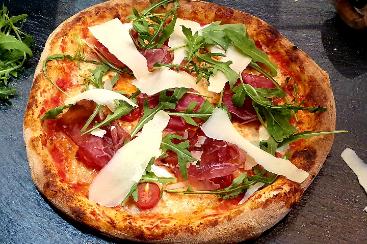 Bella Vita - Emirates Pizza