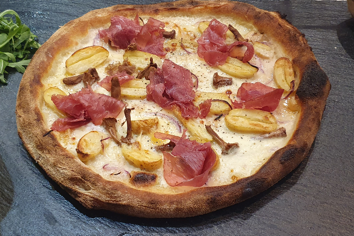 Suissa - Emirates Pizza