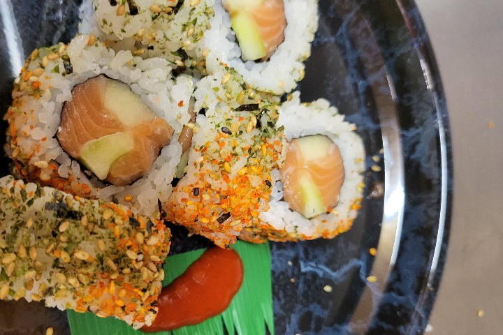 Uramaki Spicy Rolls Salmone - Sushiway