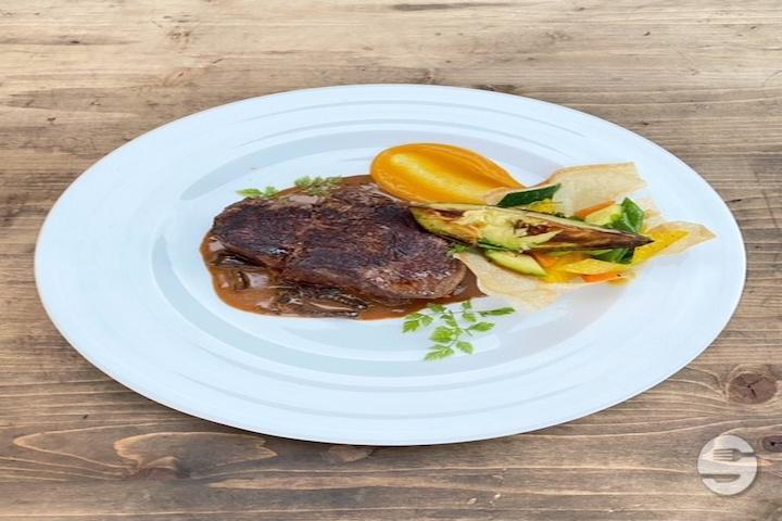 Entrecôte de Bœuf Parisienne - Adore Restaurant
