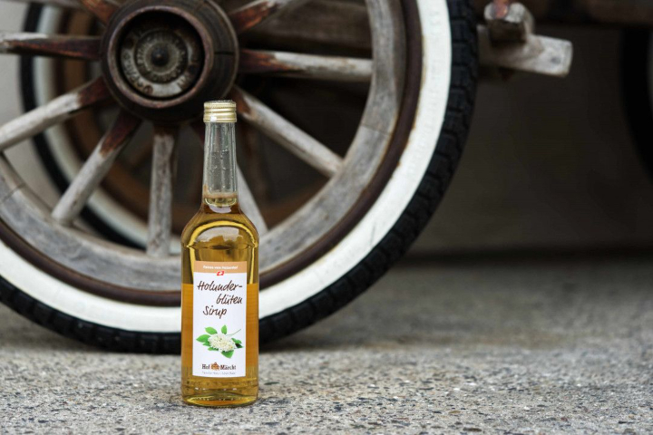 Elderflower syrup - Hofmärcht Hotzenhof