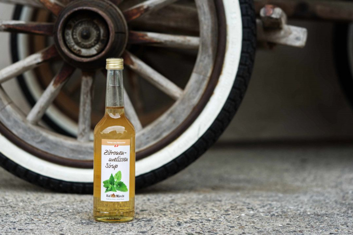 Lemon balm syrup - Hofmärcht Hotzenhof
