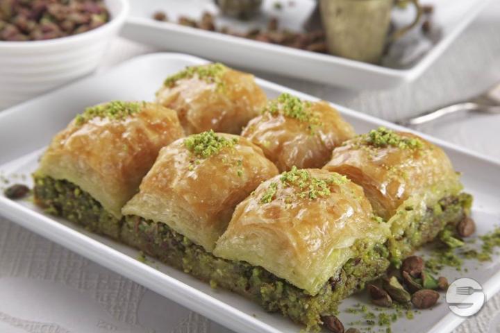 Baklava mit Pistazien 1 kg - Bäckerei Glatt Cafe
