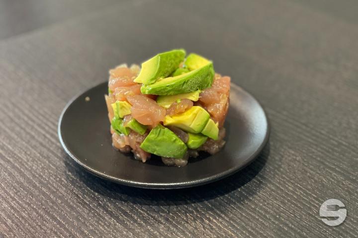 E4. Tuna Avocado Tartar - Chez Lin