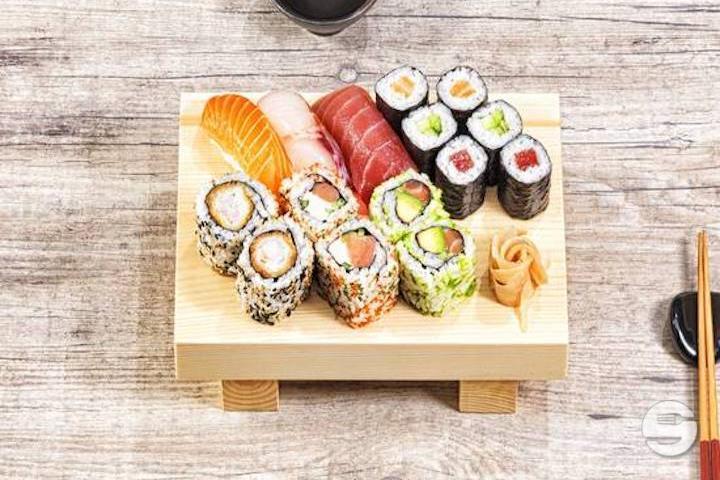 U2. Rainbow Maki - Chez Lin