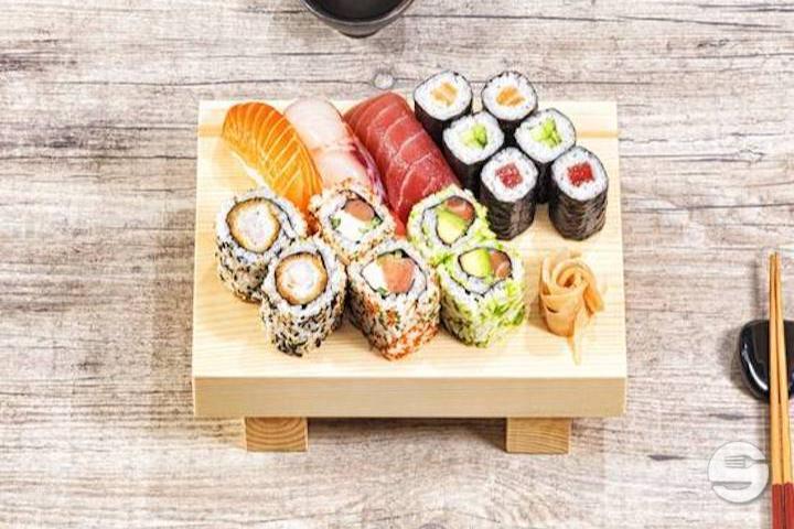 U3. Unagi Royal Roll - Chez Lin