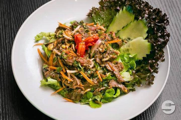 108. Spicy Salad with Beef Thai Style - Restaurant Bonbon